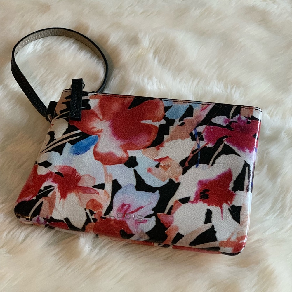 New- Beautiful floral Lodis wristlet!